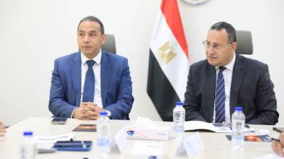 وزير التعليم يبحث مع رئيس الرقابة المالية آليات نشر الثقافة المالية لطلاب الجامعات