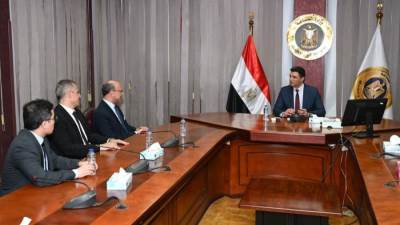 وزير الصناعة يبحث مع وفد مجموعة صافولا للأغذية أنشطة المجموعة في مصر وخططها التوسعية المستقبلية