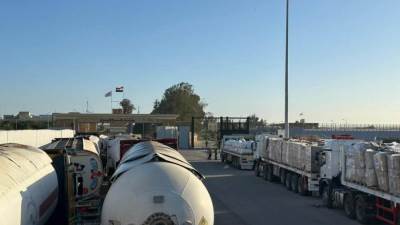 الهلال الأحمر المصري يدفع بنحو 4,685 طنًا من المساعدات الإنسانية الشاملة