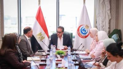وزير الصحة يبحث تعزيز التعاون مع مركز السياسات الاقتصادية بالمعهد القومي للتخطيط