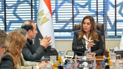 وزيرة التنمية والبيئة تعقد اجتماعًا مع ممثلي برنامج الأمم المتحدة الإنمائي وفريق عمل مشروع “جرين شرم”