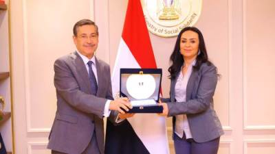 وزارة التضامن وبنك التعمير والإسكان يشهدان توزيع عدد من الأجهزة التعويضية لطلاب الجامعات من ذوي الإعاقة