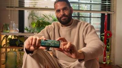 IQOS تتعاون مع الفنان المصري محمد طلايع لتقديم تجربة فنية مبتكرة