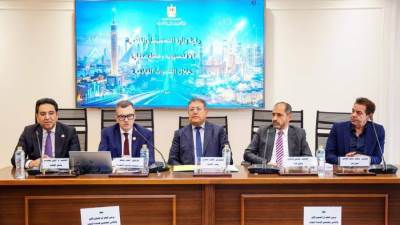 أحمد رستم يعرض رؤية وزارة التخطيط والتنمية الاقتصادية ومستهدفات خطة التنمية الاقتصادية والاجتماعية للعام المالي المقبل ومؤشرات الأداء