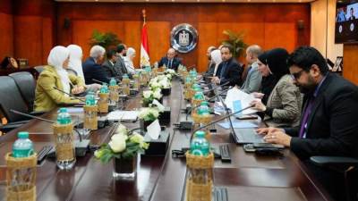  وزير الاستثمار والتجارة الخارجية يبحث مع منظمة الأمم المتحدة للتنمية الصناعية (يونيدو) سبل تعزيز التنافسية وجذب الاستثمارات 