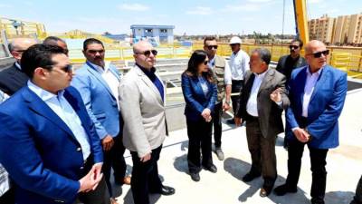 وزيرة الإسكان ومحافظ الفيوم يتفقدان توسعات محطة مياه العزب الجديدة لتعزيز خدمات مياه الشرب