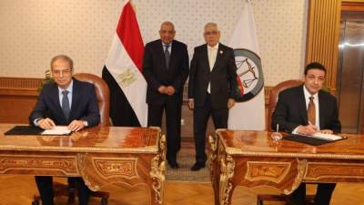 وزير الكهرباء والنائب العام يشهدان مراسم توقيع تعاون بين القابضة لكهرباء مصر والمصرية لنقل الكهرباء وبين معهد البحوث الجنائية والتدريب