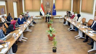 هيئة الدواء المصرية تعقد اجتماعاً مع ممثلي شركات التوزيع لمتابعة مبادرة سحب الأدوية منتهية الصلاحية