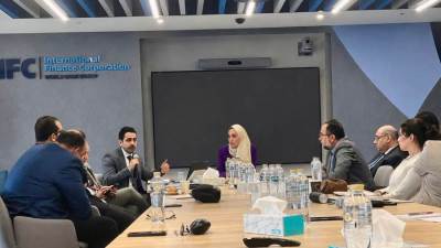 “الإسكان” تنظم مائدة مستديرة لتفعيل حوافز ومؤشرات “العمران الأخضر”