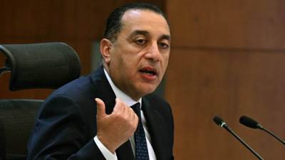 الحكومة تبدأ إجراءات التحول نحو السيارات الكهربائية