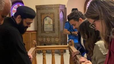 المبعوث الخاص للرئيس الأمريكي يزور منطقة مجمع الأديان بمصر القديمة