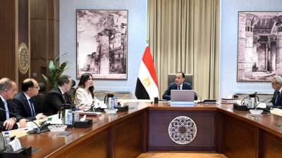 رئيس الوزراء يتابع الموقف التنفيذي وخطط التسليم والتشغيل بعددٍ من مشروعات وزارة الإسكان