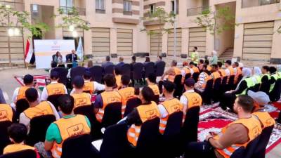 مدير صندوق مكافحة الإدمان يلتقي مجموعة من المتعافين من أبناء منطقة حدائق أكتوبر المطورة.. بديلة "نزلة السمان"
