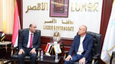 وزير العمل ومحافظ الأقصر يبحثان تعزيز التعاون في التدريب والتشغيل.. وتسليم عقود عمل للشباب..وذوي الهمم