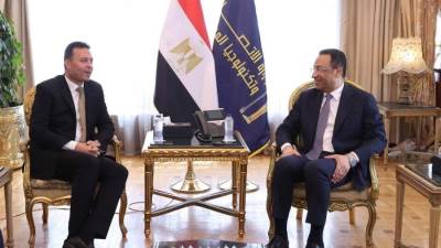 وزير الاتصالات يبحث مع رئيس الجهاز المركزي للتعبئة العامة والإحصاء التعاون في تنفيذ مشروع التعداد العام للسكان والإسكان والمنشآت لعام 2027