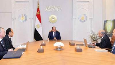 الرئيس السيسى يتابع مستجدات المرحلة الثانية لمشروع الطاقة الشمسية اوبليسك بنجع حمادى