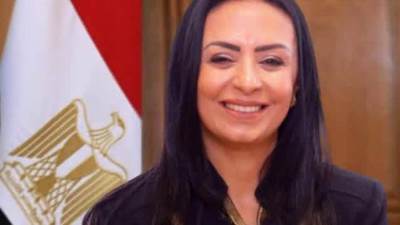 وزيرة التضامن الاجتماعي تتواصل هاتفياً مع رئيس البعثة الرسمية لحج الجمعيات الأهلية .. وتطمئن على الحالة الصحية والمعنوية للحجاج 