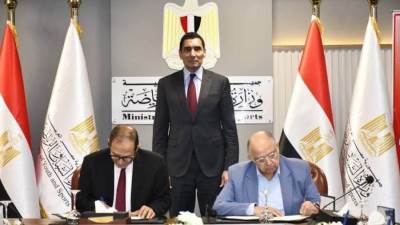وزير الشباب والرياضة يشهد توقيع بروتوكول رعاية بين الاتحاد المصري للدراجات وشركة سقارة للسياحة