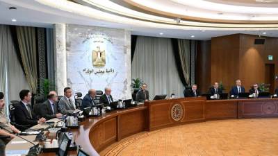 رئيس الوزراء يترأس اجتماع اللجنة المركزية لإدارة الأزمات