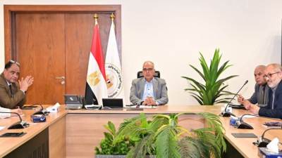 سويلم يتابع مجهودات حماية الشواطئ وتكريك مصب فرع رشيد ومصب مصرف جمصة