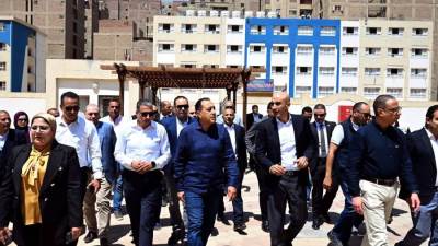 رئيس الوزراء يتفقد مجمع بولاق الدكرور التعليمى