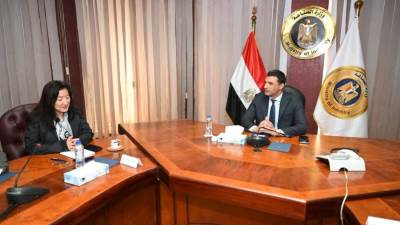 وزير الصناعة يبحث مع الممثلة المقيمة لبرنامج الأمم المتحدة الإنمائي في مصر التعاون في التحول الأخضر