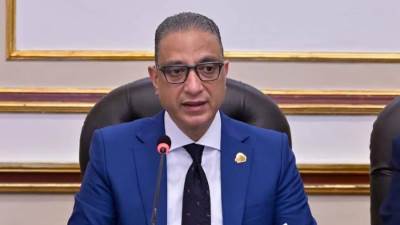 محافظ الجيزة يشأرك بإجتماع مجلس جامعة القاهرة الشهري