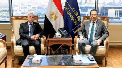 وزيرا الاتصالات والاستثمار يشهدان توقيع بروتوكول تعاون بين "ايتيدا" وصندوق تنمية الصادرات لضم شركات تصميم الدوائر الإلكترونية