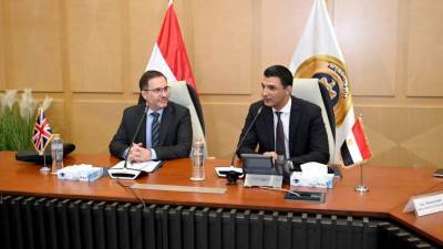  وزارة الصناعة تستضيف مائدة مستديرة للشركات البريطانية العاملة في مصر بحضور سفير المملكة المتحدة بالقاهرة لبحث الخطط التوسعية للشركات وتحدياتها وسبل حلها
