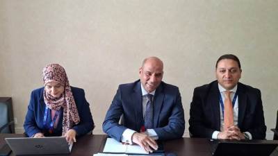 وزير العمل يبحث مع نظيريه الجزائري والسوداني تفعيل مذكرات التفاهم وتوسيع التعاون وتبادل الخبرات