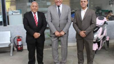 البنك الأهلي المصري والهيئة العربية للتصنيع يوقعان عقود تصنيع جديدةمستلزمات ماكينات الصراف الآلي وتصنيع سيارات إسعاف مجهزة