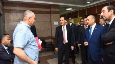 الرئيس التنفيذي للهيئة العامة للاستثمار يتفقد مركز خدمات المستثمرين والمنطقة الحرة العامة بالإسكندرية
