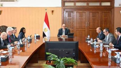 وزير الري يلتقي المدير الإقليمي لقطاع التنمية المستدامة بالبنك الدولي لبحث التعاون