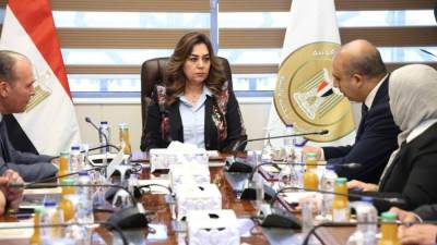 وزيرة التنمية المحلية والبيئة تتابع الموقف التنفيذي لمشروع مصرف كيتشنر مكون المخلفات الصلبة بمحافظات الدقهلية والغربية وكفر الشيخ