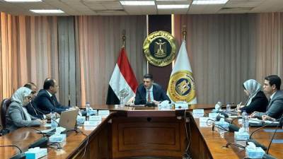 وزير الصناعة يبحث مع رئيس هيئة تنمية الصعيد التعاون في مجالات إقامة المشروعات الصناعية بصعيد مصر