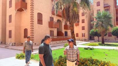 وزيرة الإسكان تتابع سير العمل بعدد من مشروعات التطوير ورفع الكفاءة الجاري تنفيذها بمدن الصعيد الجديدة