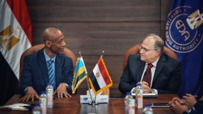 رئيس هيئة الدواء المصرية يستقبل مدير عام هيئة الغذاء والدواء الرواندية لبحث تعزيز التعاون الرقابي