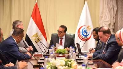 وزير الصحة يبحث مع شركتي DIAGAST وThink Pro نقل تكنولوجيا تصنيع كواشف وأنظمة فصائل الدم إلى مصر
