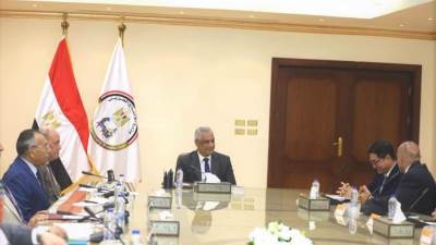 "جمبلاط" يبحث مع ممثلي "بونجسان" الكورية الجنوبية فرص الشراكة وتوطين التكنولوجيات الحديثة داخل شركات الإنتاج الحربي