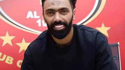 رسميًّا.. الأهلي يعلن تجديد عقد حسين الشحات لمدة موسمين