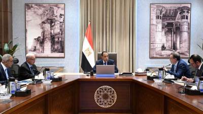 رئيس الوزراء يتابع مشروع إعادة هيكلة عدد من وحدات الجهاز الإداري للدولة