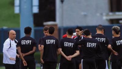 منتخب مصر يواصل استعداداته لمواجهة إيران.. وغيابات جزئية بسبب الإصابات في المران
