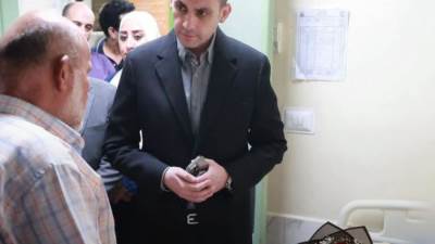 وزير الصحة يتواصل مع النائب العام ويوجه نائبه بزيارة طبيبة الأسنان المعتدى عليها