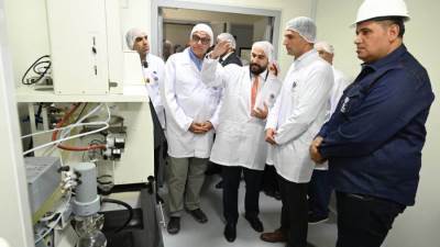 وزير الصناعة ومحافظ الإسكندرية يتفقدان مجمعي مرغم للصناعات البلاستيكية بالعامرية ويتعرف على الموقف التنفيذي بمجمع مرغم 3