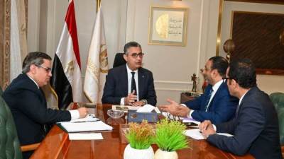 وزير التموين يبحث مع رئيس غرفة صناعة الحبوب تطوير منظومة المطاحن