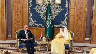 وزير الموارد المائية يلتقي وزير البيئة والمياه والزراعة السعودي لبحث التعاون المشترك في قطاع المياه