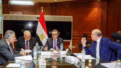 وزير التخطيط يترأس اجتماع لجنة الاستثمار التابعة لبنك الاستثمار القومي