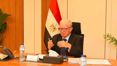 نائب رئيس الوزراء للشؤون الاقتصادية يترأس الجمعيات العامة لـ5 شركات قابضة لاعتماد توزيع حصة إضافية بقيمة 1.061 مليار جنيه