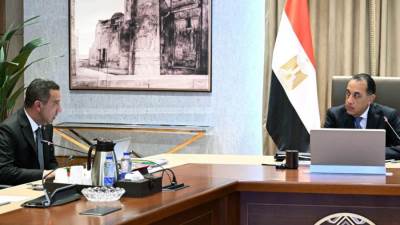 رئيس الوزراء يتابع الموقف التنفيذي للمشروعات التنموية والخدمية في محافظة المنوفية