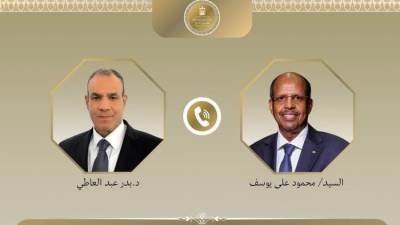 وزير الخارجية ورئيس مفوضية الاتحاد الأفريقي يبحثان دعم التكامل القاري وتعزيز السلم والأمن في أفريقيا